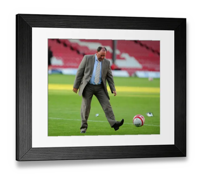 Framed Print : Bristol City vs. Brentford: A Football Rivalry - Season 09-10