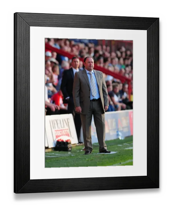 Framed Print : Bristol City vs. Brentford: A Football Rivalry - Season 09-10 Framed Print : Bristol City vs. Brentford: A Football Rivalry - Season 09-10
