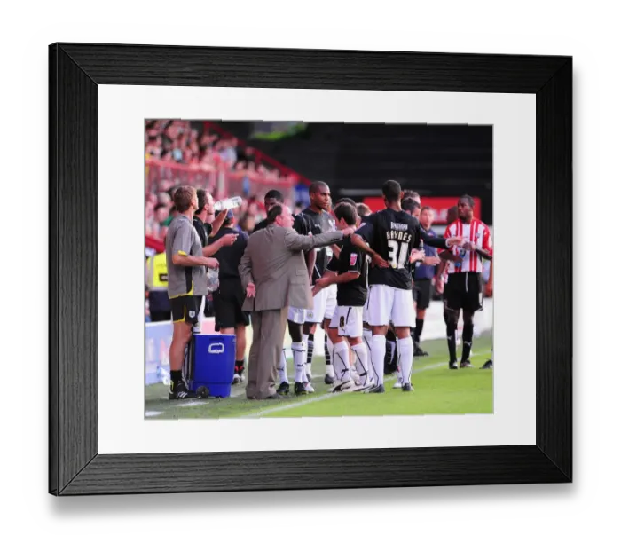 Framed Print : Brentford vs. Bristol City: A Clash of Football Rivals - Season 09-10 Framed Print : Brentford vs. Bristol City: A Clash of Football Rivals - Season 09-10