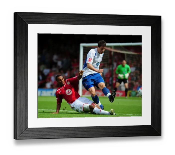 Framed Print : Bristol City vs. Crystal Palace: A Football Rivalry - Season 09-10 Framed Print : Bristol City vs. Crystal Palace: A Football Rivalry - Season 09-10