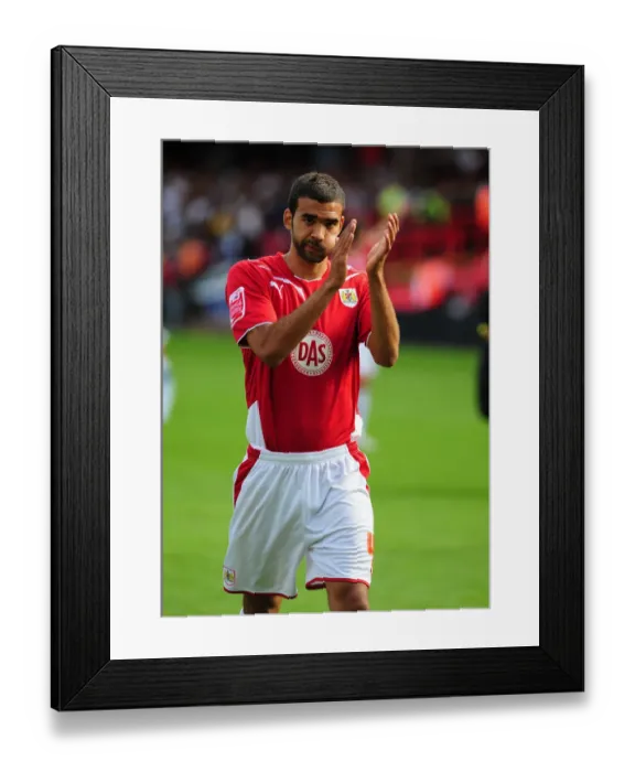 Framed Print : Bristol City vs Crystal Palace: 09-10 Football Showdown - A Season to Remember