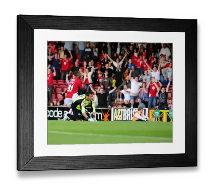 Framed Print : Bristol City vs QPR: Season 09-10 - A Football Rivalry Framed Print : Bristol City vs QPR: Season 09-10 - A Football Rivalry