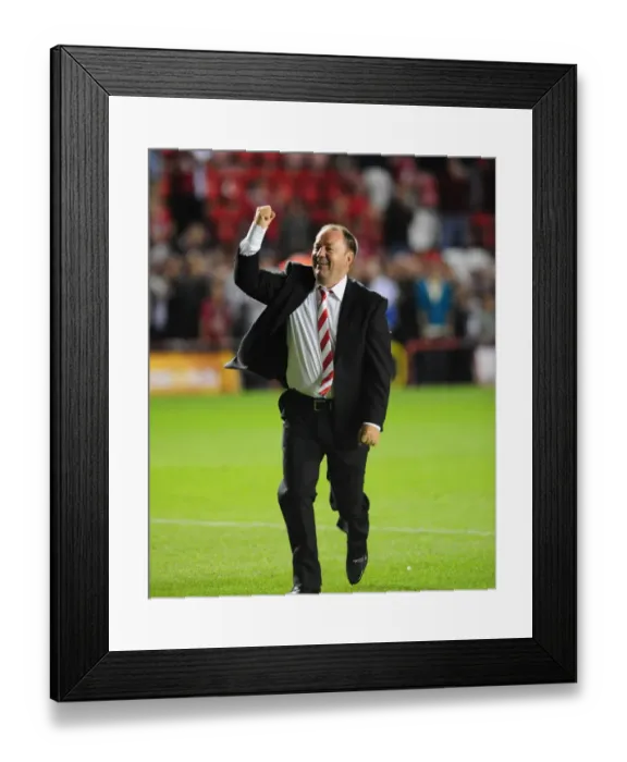 Framed Print : Bristol City vs QPR: A Football Rivalry - Season 09-10 Framed Print : Bristol City vs QPR: A Football Rivalry - Season 09-10