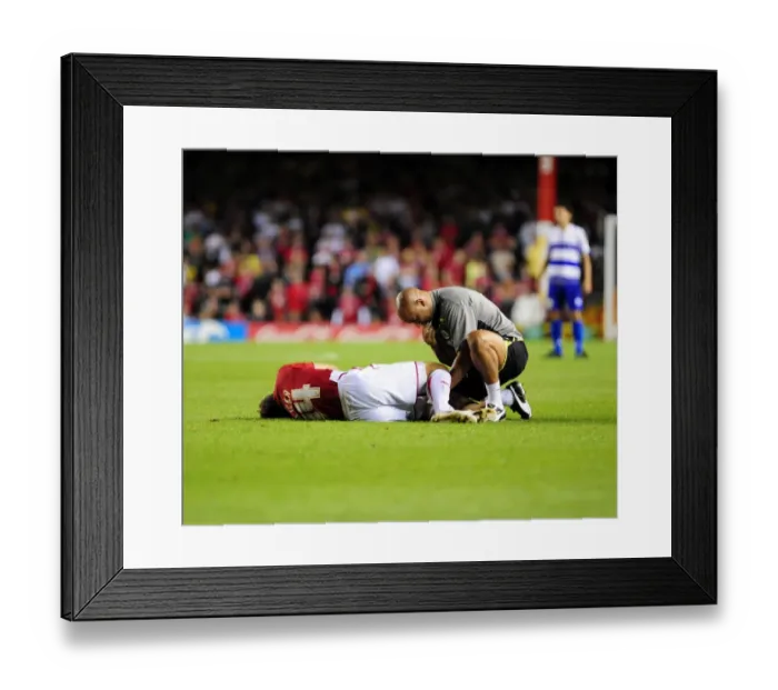 Framed Print : Bristol City vs QPR: A Football Rivalry - Season 09-10 Framed Print : Bristol City vs QPR: A Football Rivalry - Season 09-10