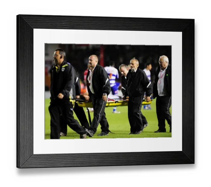 Framed Print : Bristol City vs QPR: A Football Rivalry - Season 09-10 Framed Print : Bristol City vs QPR: A Football Rivalry - Season 09-10