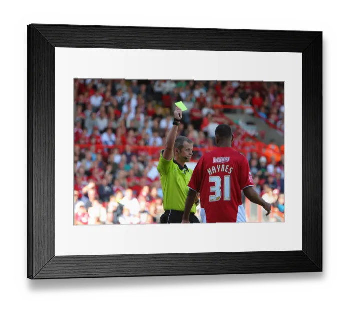 Framed Print : Season 9-10 Showdown: Thrilling Encounter - Bristol City vs Middlesbrough Framed Print : Season 9-10 Showdown: Thrilling Encounter - Bristol City vs Middlesbrough