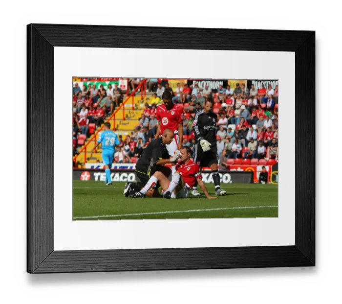 Framed Print : Bristol City vs Middlesbrough Rivalry: Season 09-10 Football Match
