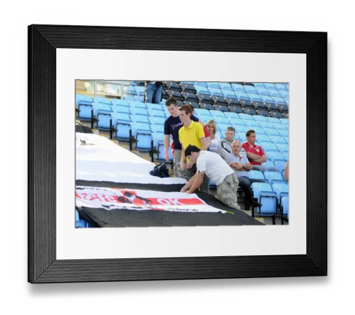 Framed Print : 09-10 Football Showdown: A Clash of First Teams - Coventry City vs. Bristol City Framed Print : 09-10 Football Showdown: A Clash of First Teams - Coventry City vs. Bristol City