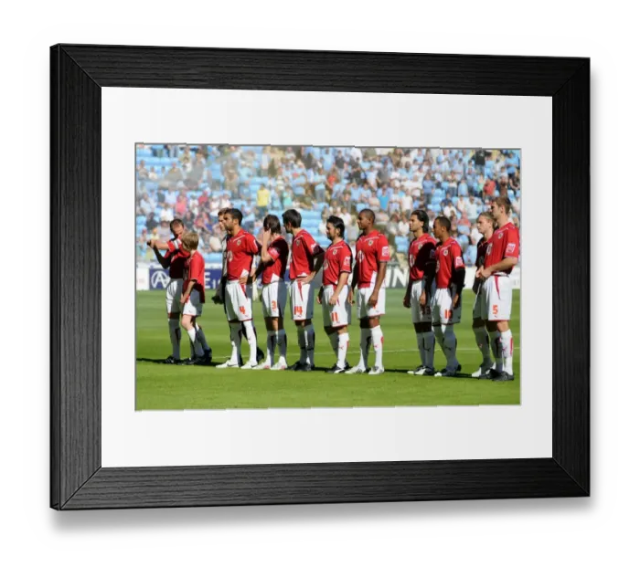 Framed Print : Football Rivalry: Bristol City vs Coventry City - Season 09-10 Framed Print : Football Rivalry: Bristol City vs Coventry City - Season 09-10