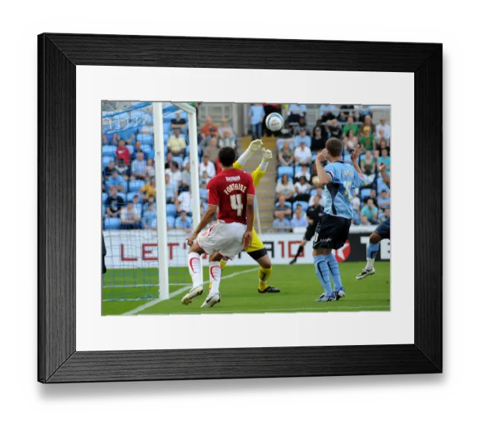 Framed Print : Bristol City vs Coventry City: Football Clash - Season 09-10 Framed Print : Bristol City vs Coventry City: Football Clash - Season 09-10