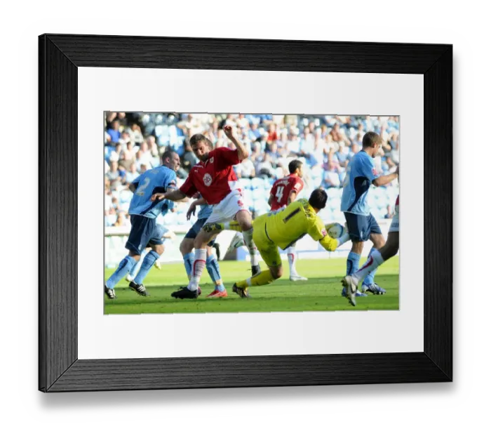 Framed Print : Season 09-10 Football Showdown: Clash of the Champions - Bristol City vs Coventry City