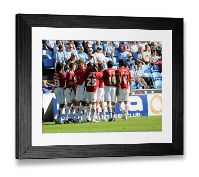 Framed Print : City players clebrate Maynards goal Framed Print : City players clebrate Maynards goal