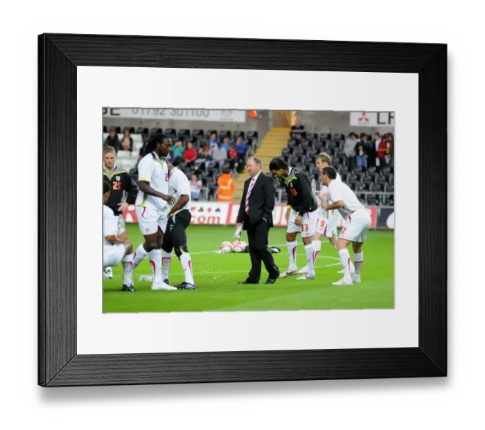 Framed Print : Gary Johnson over looks his squad Framed Print : Gary Johnson over looks his squad