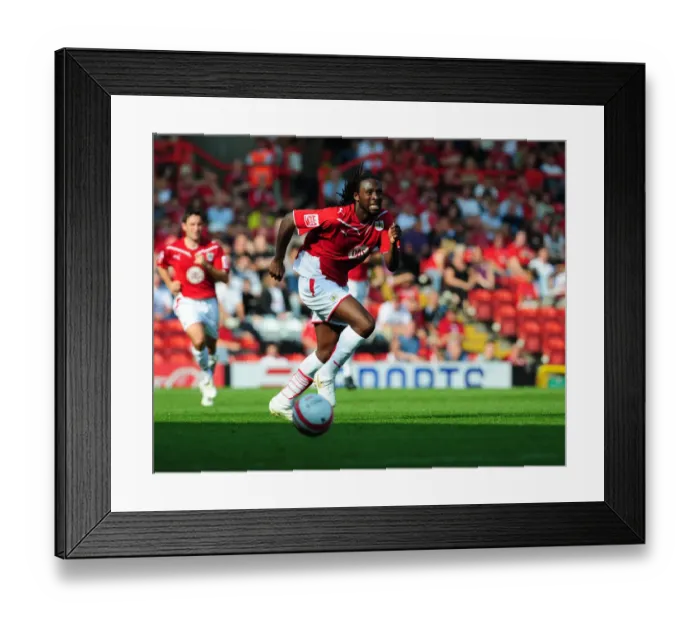 Framed Print : Bristol City vs Scunthorpe United: A Football Rivalry - Season 09-10 Framed Print : Bristol City vs Scunthorpe United: A Football Rivalry - Season 09-10