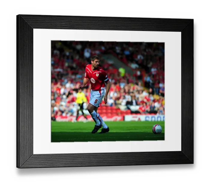 Framed Print : Bristol City vs Scunthorpe United: A Football Rivalry - Season 09-10 Framed Print : Bristol City vs Scunthorpe United: A Football Rivalry - Season 09-10