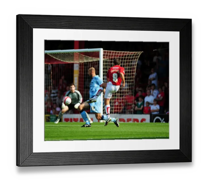 Framed Print : Bristol City vs Scunthorpe Utd: A Football Rivalry - Season 09-10