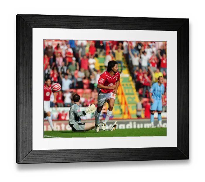 Framed Print : Bristol City vs Scunthorpe United: A Football Rivalry - Season 09-10 Framed Print : Bristol City vs Scunthorpe United: A Football Rivalry - Season 09-10