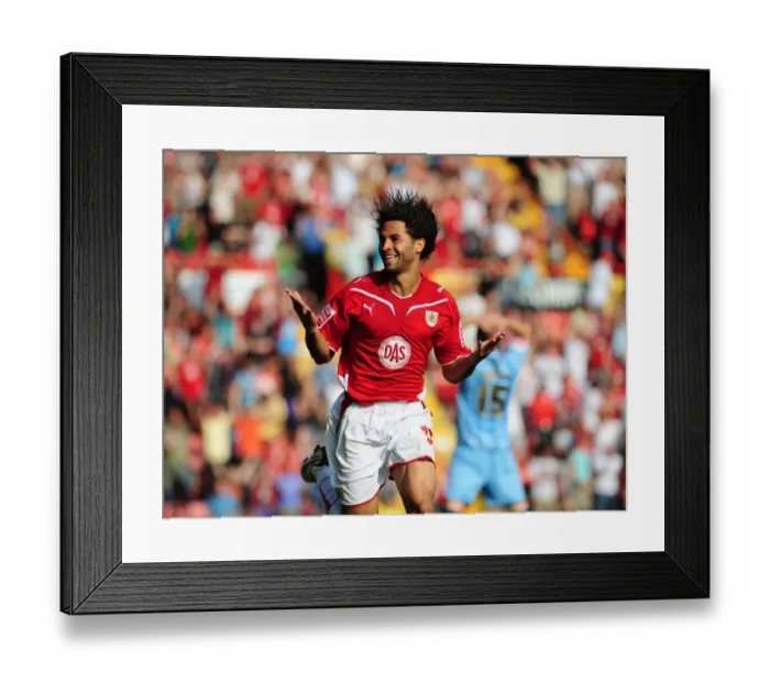Framed Print : Bristol City vs Scunthorpe United: A Football Rivalry - Season 09-10