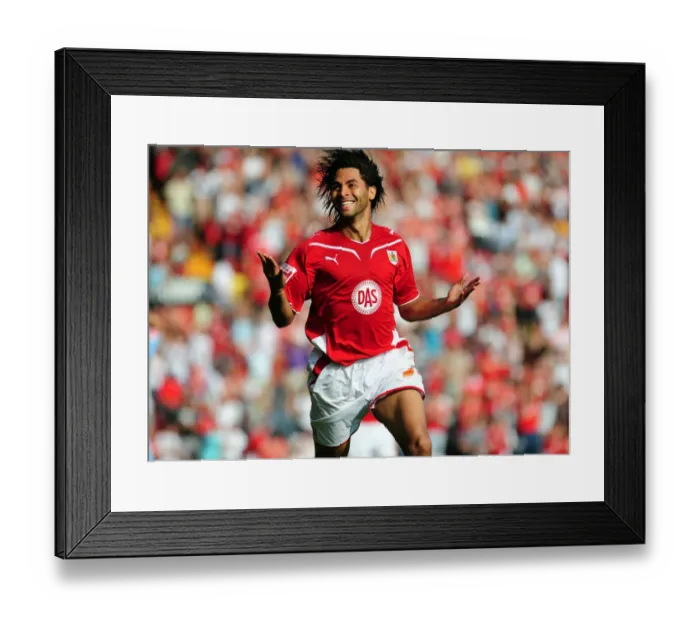 Framed Print : Bristol City vs Scunthorpe United: A Football Rivalry - Season 09-10