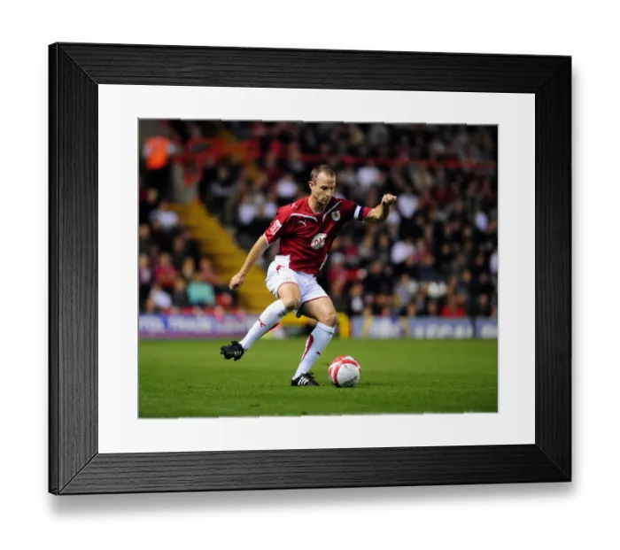 Framed Print : Bristol City vs Blackpool: Clash of the First Teams - Season 09-10 Framed Print : Bristol City vs Blackpool: Clash of the First Teams - Season 09-10