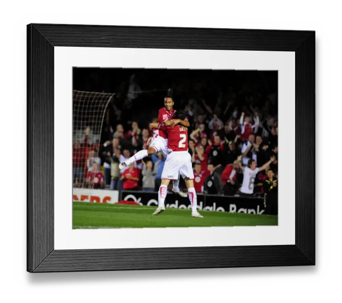 Framed Print : Bristol City vs Blackpool: Clash of the First Teams - Season 09-10 Framed Print : Bristol City vs Blackpool: Clash of the First Teams - Season 09-10