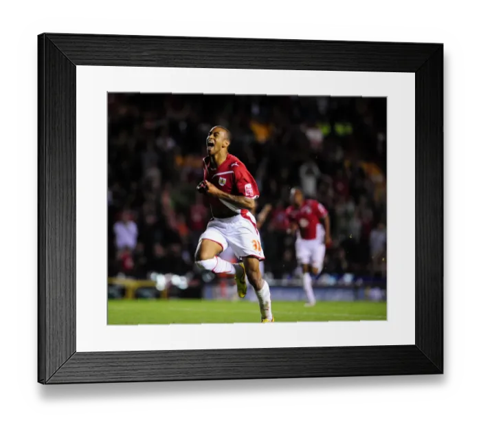 Framed Print : Bristol City vs Blackpool: A Football Showdown - Season 09-10 Framed Print : Bristol City vs Blackpool: A Football Showdown - Season 09-10