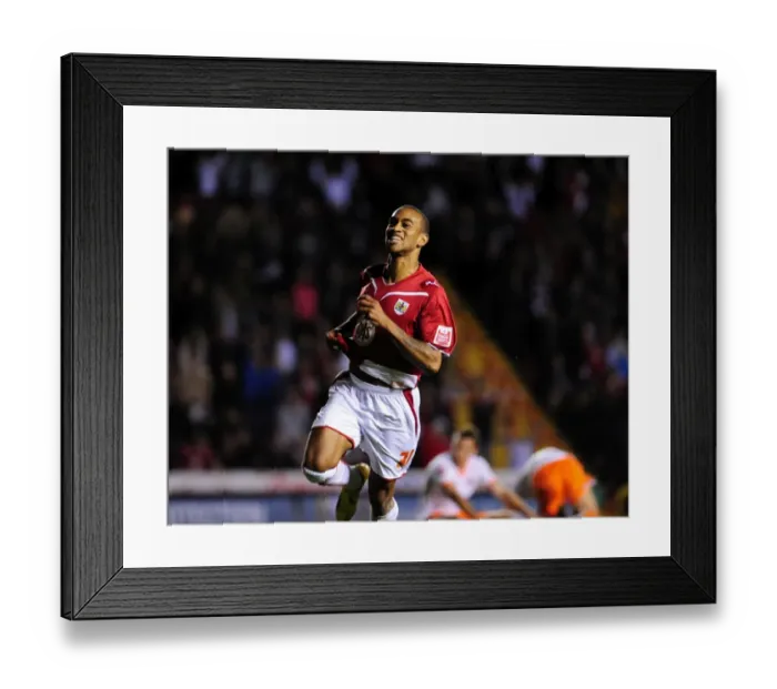 Framed Print : Bristol City vs Blackpool: A Football Showdown - Season 09-10