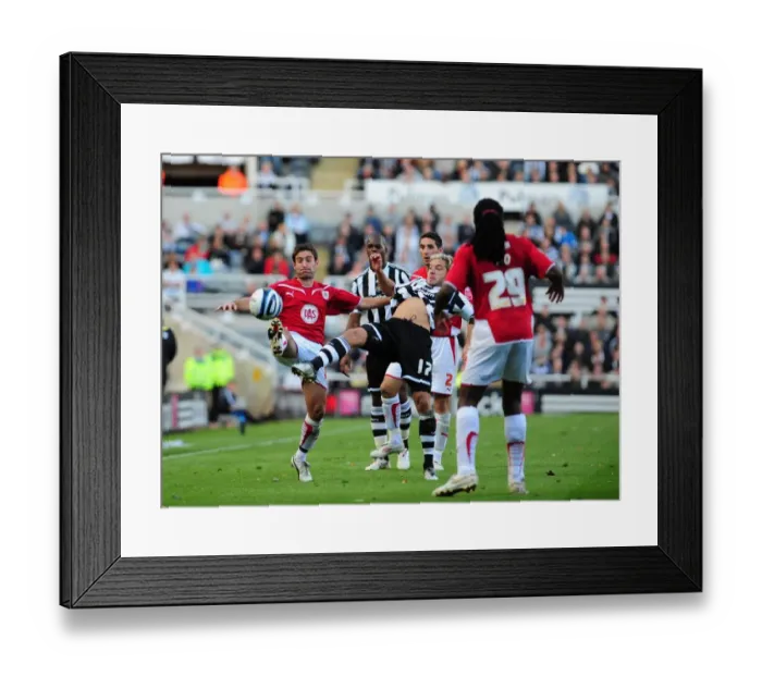 Framed Print : Showdown: Newcastle United vs. Bristol City (Season 09-10)