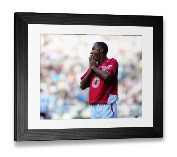 Framed Print : Nicky Maynard: Thrilling Moment at Newcastle Utd vs. Bristol City Framed Print : Nicky Maynard: Thrilling Moment at Newcastle Utd vs. Bristol City