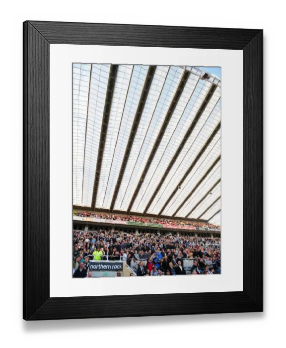 Framed Print : Battle of the First Teams: Newcastle United vs. Bristol City (Season 09-10)