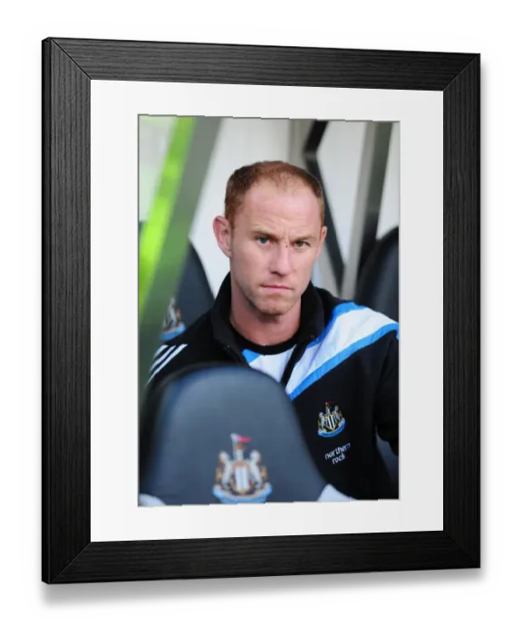 Framed Print : Nicky Butt in Action: Newcastle United vs. Bristol City Framed Print : Nicky Butt in Action: Newcastle United vs. Bristol City