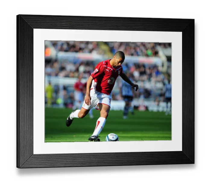 Framed Print : Alvaro Saborio in Action: Newcastle United vs. Bristol City Framed Print : Alvaro Saborio in Action: Newcastle United vs. Bristol City