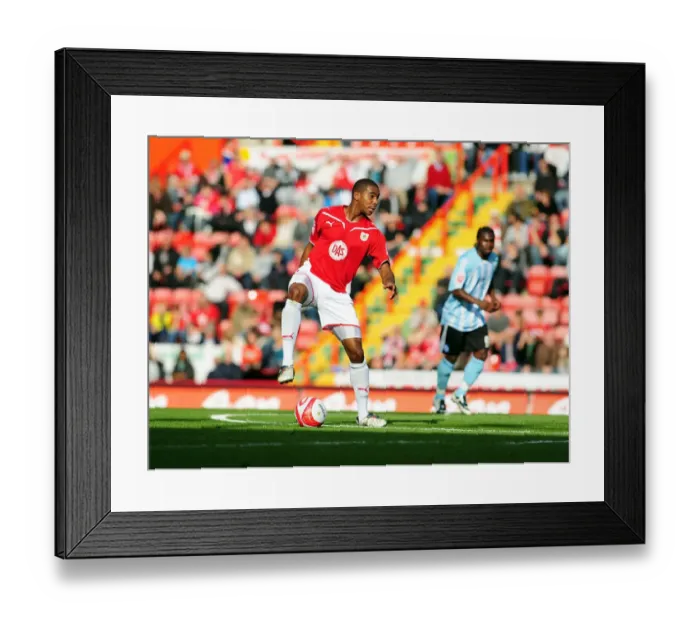 Framed Print : Showdown: Bristol City vs. Peterborough United - Season 09-10 Framed Print : Showdown: Bristol City vs. Peterborough United - Season 09-10