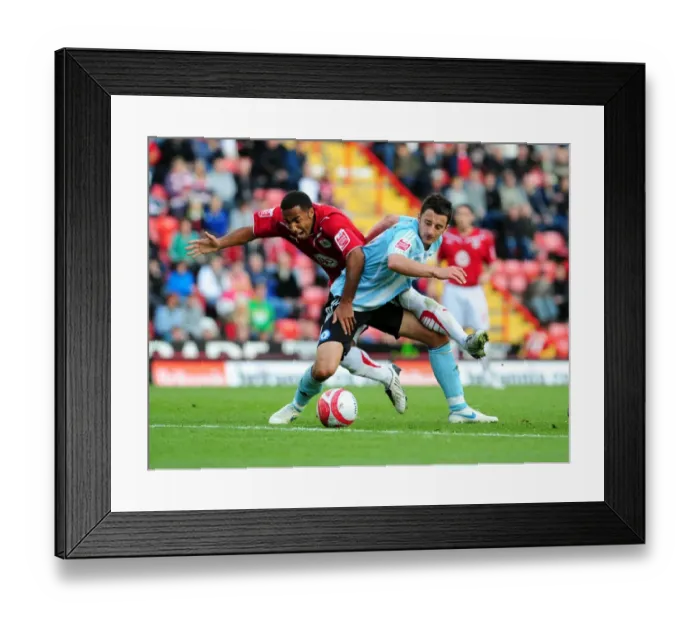 Framed Print : Bristol City First Team: Season 09-10: Bristol City v Peterborough United Framed Print : Bristol City First Team: Season 09-10: Bristol City v Peterborough United