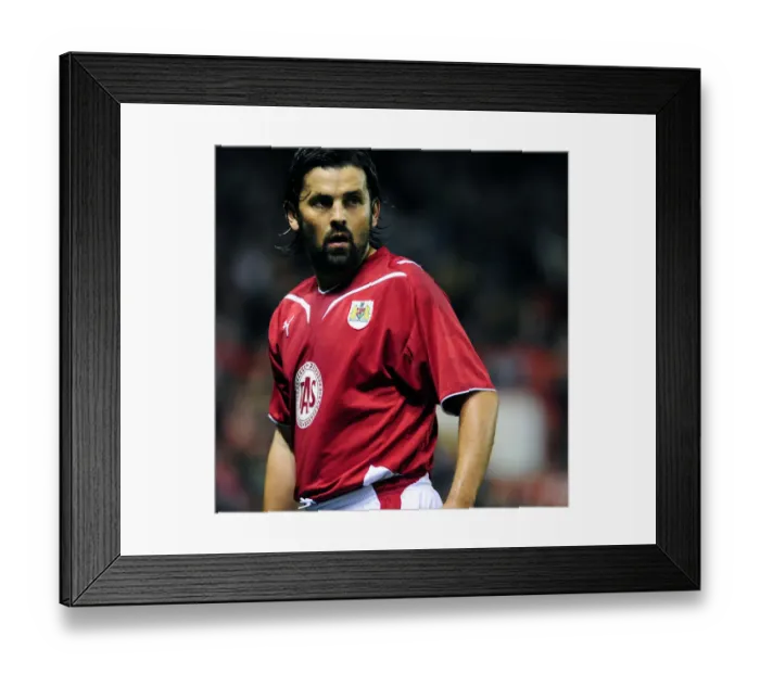Framed Print : Bristol City vs Plymouth Argyle: A Football Rivalry - Season 09-10 Framed Print : Bristol City vs Plymouth Argyle: A Football Rivalry - Season 09-10