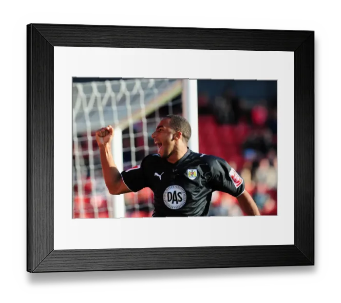 Framed Print : Nicky Maynard's Euphoric Goal Celebration: Opening the Scoring for Bristol City Framed Print : Nicky Maynard's Euphoric Goal Celebration: Opening the Scoring for Bristol City