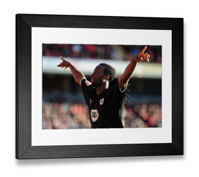 Framed Print : Evander Sno celebrates scoring the second goal for Framed Print : Evander Sno celebrates scoring the second goal for