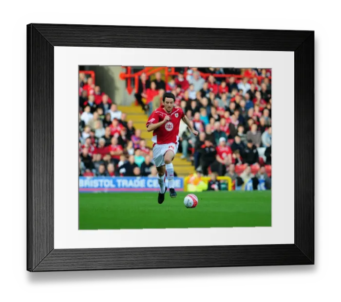 Framed Print : Bristol City vs Sheffield Wednesday: A Football Rivalry Unfolds - 09-10 Season Showdown
