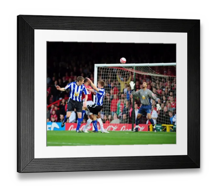 Framed Print : Bristol City vs Sheffield Wednesday: A Football Rivalry from the 09-10 Season Framed Print : Bristol City vs Sheffield Wednesday: A Football Rivalry from the 09-10 Season