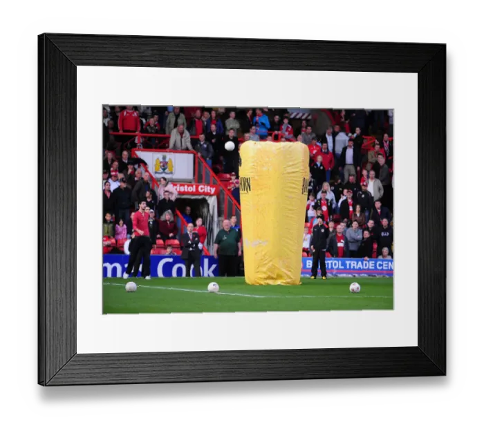Framed Print : Bristol City vs Sheffield Wednesday: A Football Showdown - Season 09-10 Framed Print : Bristol City vs Sheffield Wednesday: A Football Showdown - Season 09-10