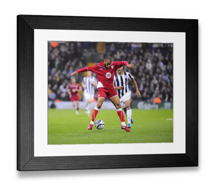 Framed Print : Battle of the Fields: West Brom vs. Bristol City - Season 09-10 Framed Print : Battle of the Fields: West Brom vs. Bristol City - Season 09-10
