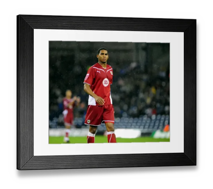 Framed Print : Battle of the Fields: West Brom vs. Bristol City - Season 09-10 Framed Print : Battle of the Fields: West Brom vs. Bristol City - Season 09-10