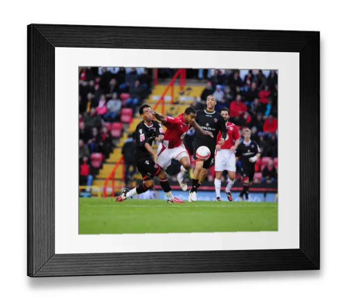 Framed Print : Football Showdown: Bristol City vs Sheffield United - Season 09-10 Framed Print : Football Showdown: Bristol City vs Sheffield United - Season 09-10
