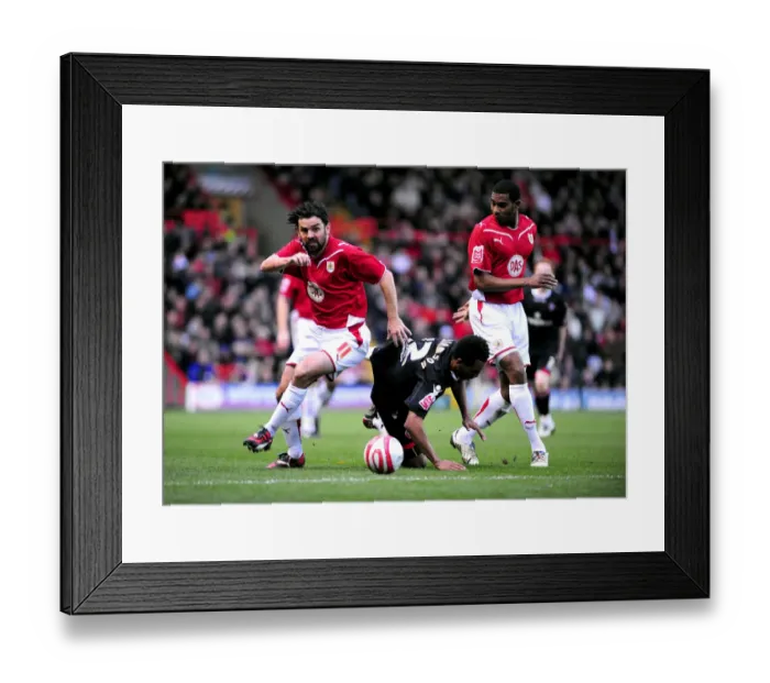 Framed Print : Bristol City vs Sheffield United: Football Rivalry - Season 09-10 Framed Print : Bristol City vs Sheffield United: Football Rivalry - Season 09-10