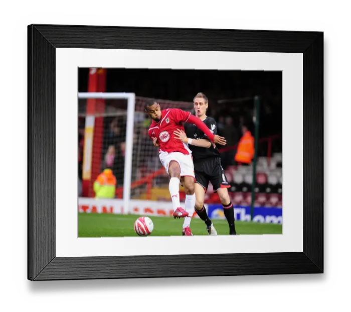 Framed Print : Bristol City vs Sheffield United: A Football Rivalry - Season 09-10 Framed Print : Bristol City vs Sheffield United: A Football Rivalry - Season 09-10