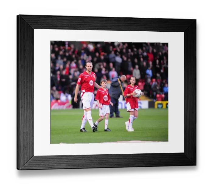 Framed Print : Showdown: Bristol City vs Sheffield United - Season 09-10