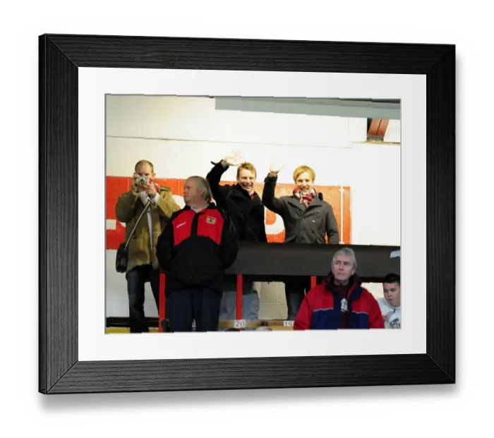 Framed Print : Bristol City vs Sheffield United: A Football Showdown - Season 09-10 Framed Print : Bristol City vs Sheffield United: A Football Showdown - Season 09-10