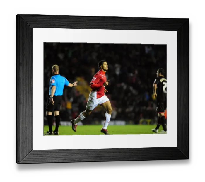 Framed Print : Bristol City vs Sheffield United: A Football Showdown - Season 09-10 Framed Print : Bristol City vs Sheffield United: A Football Showdown - Season 09-10