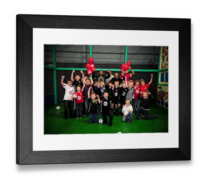 Framed Print : Bristol City First Team: City Redz Christmas Party at Jump (2009-10) Framed Print : Bristol City First Team: City Redz Christmas Party at Jump (2009-10)