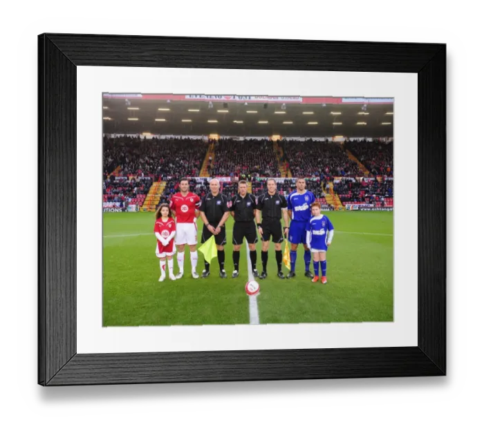 Framed Print : Bristol City First Team: Season 09-10: Bristol City V Ipswich Town Framed Print : Bristol City First Team: Season 09-10: Bristol City V Ipswich Town
